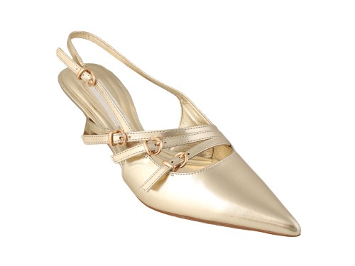 Dècolletè slingback verniciate con tacco basso a rocchetto e fibbiette