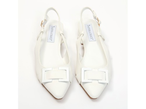 Ballerine slingback in simil pelle con dettaglio sulla punta