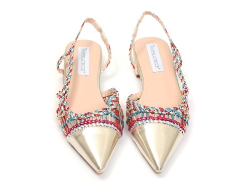 Ballerine in simil pelle con intreccio