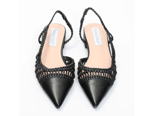 Ballerine in simil pelle con intreccio