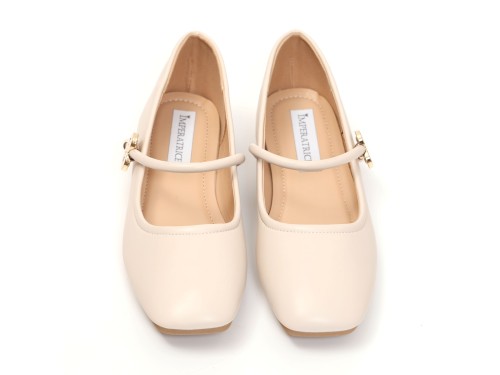 Ballerine in simil pelle con punta quadrata