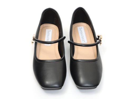 Ballerine in simil pelle con punta quadrata