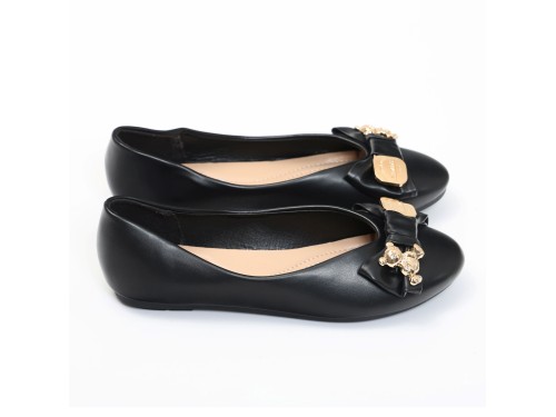 Ballerine in simil pelle con fiocco e dettagli color oro sulla punta