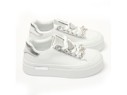 Sneakers in simil pelle con dettagli gioiello