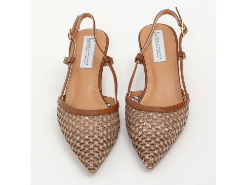 Dècolletè slingback in simil pelle con ricamo