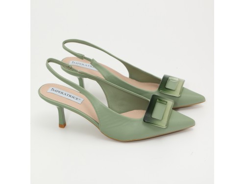 Dècolletè slingback in simil pelle con applicazione sulla punta