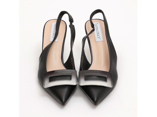 Dècolletè slingback in simil pelle con applicazione sulla punta