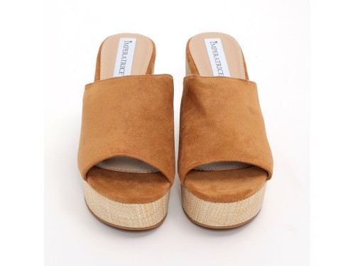 Sandali platform in simil camoscio con tacco in rafia