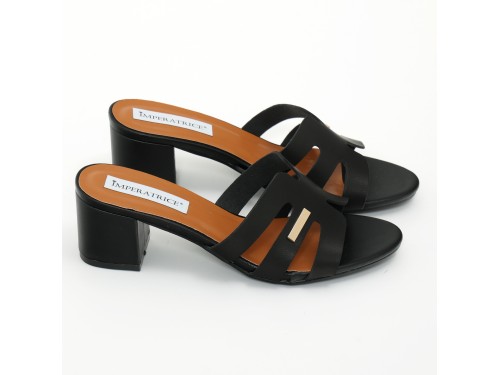 Sandali in simil pelle con tacco comodo