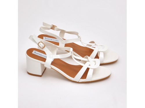 Sandali in simil pelle con tacco comodo