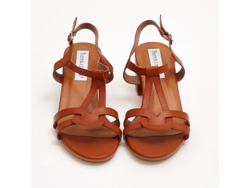 Sandali in simil pelle con tacco comodo