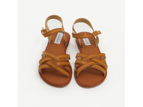Sandali bassi in simil pelle con fasce incrociate