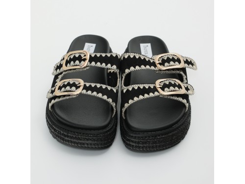 Sandali platform in simil pelle con fibbie color oro