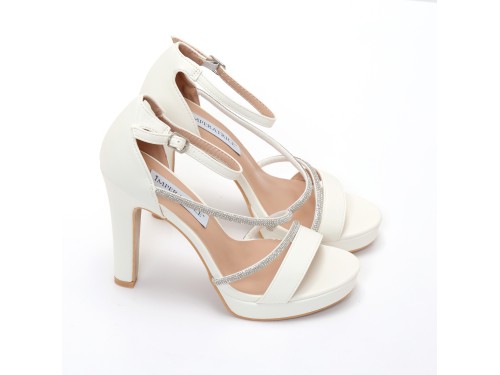 Sandali in simil pelle con tacco alto e fasce in strass