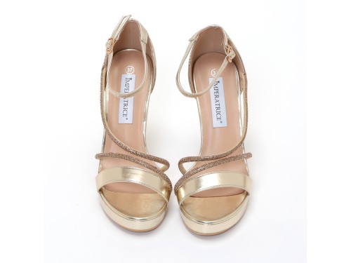 Sandali in simil pelle con tacco alto e fasce in strass