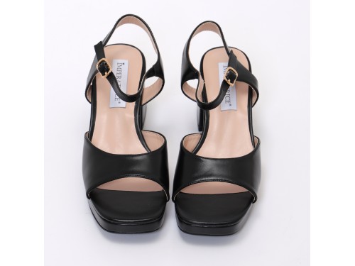 Sandali in simil pelle con tacco comodo