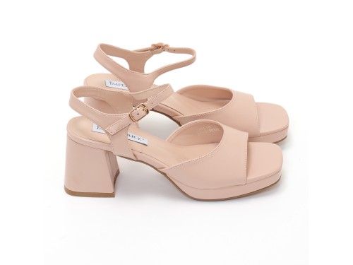 Sandali in simil pelle con tacco comodo