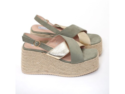 Sandali in simil pelle scamosciata con zeppa in rafia