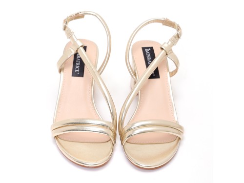 Sandali in simil pelle con tacco comodo