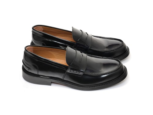 Mocassino con benda in pelle abrasivato con fondo cuoio antiscivolo