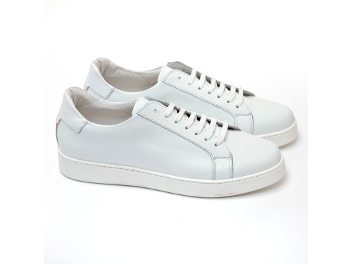 Sneakers stringate in pelle di vitello
