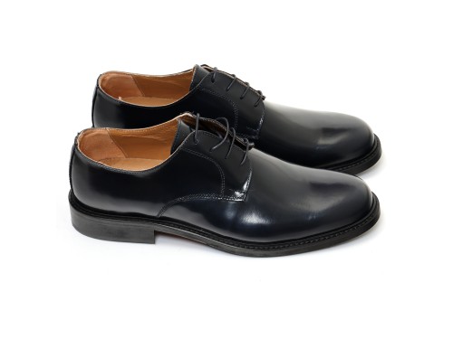Derby stringate in pelle abrasivato con fondo cuoio antiscivolo