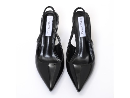 Dècolletè slingback in simil pelle verniciata con tacco a rocchetto tondo