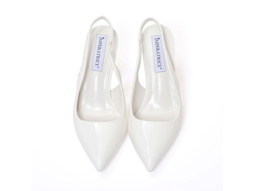 Dècolletè slingback in simil pelle verniciata con tacco a rocchetto tondo
