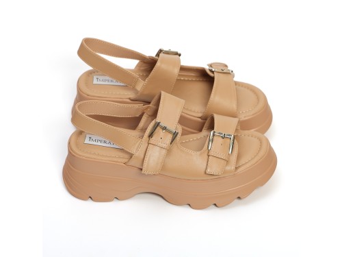 Sandali in simil pelle con zeppa