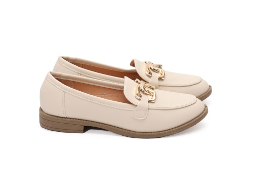 Mocassino in simil pelle con fibbia dorata