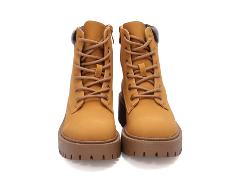 Anfibi in simil pelle con stringhe