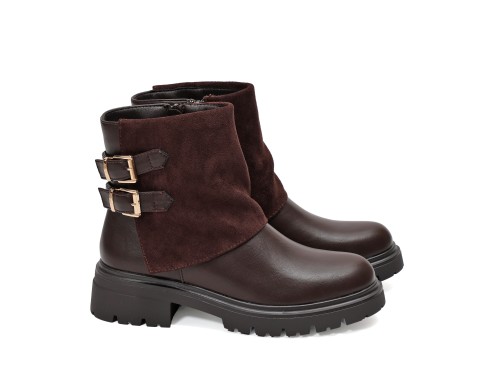 Stivaletto in simil pelle con cinturini e pelle camosciata