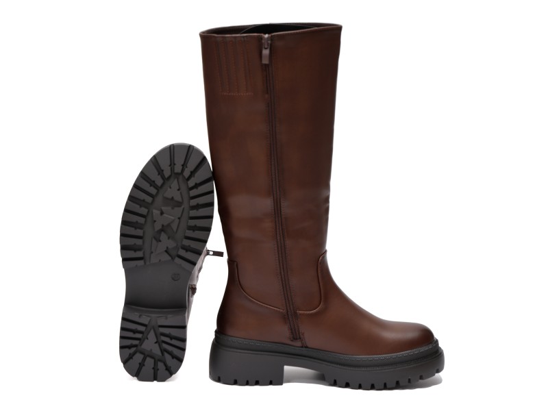 Stivale in simil pelle con tacco comodo e elastico alla circonferenza