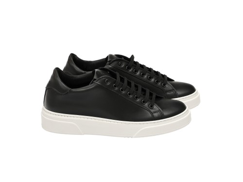Sneakers stringate in vera pelle