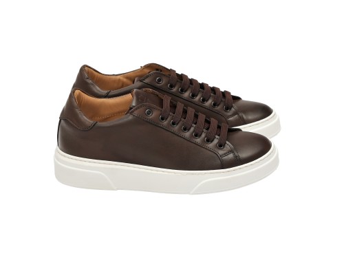 Sneakers stringate in vera pelle