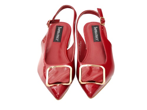 Ballerine in simil pelle verniciata con applicazione