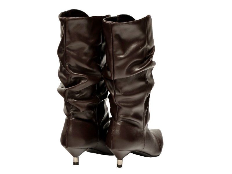 Stivaletto in simil pelle con tacco basso