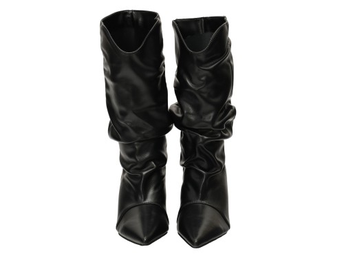 Stivaletto in simil pelle con tacco basso