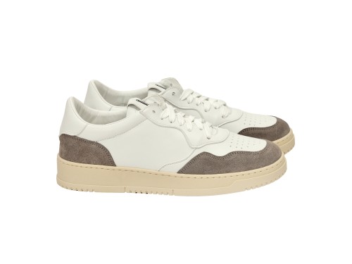 Sneakers in pelle con inserti in camoscio