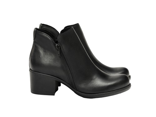 Tronchetto in vera pelle con tacco comodo e doppia lampo