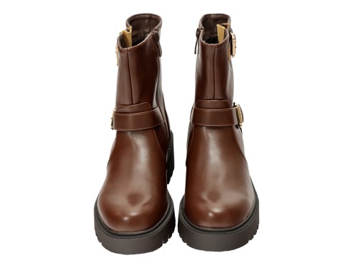 Stivaletti in simil pelle con fondo in gomma