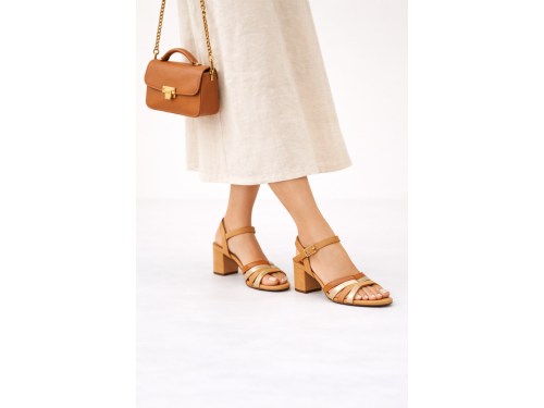 Sandali con cinturino regolabile - tacco 7,5 cm