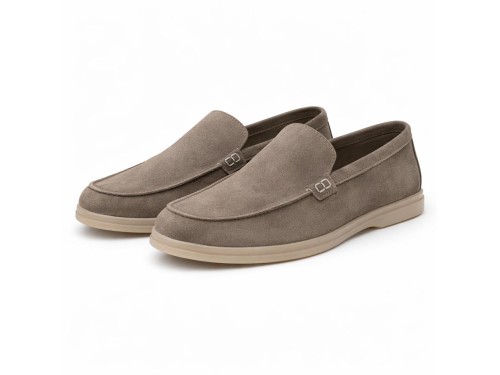 Mocassini leggerissimi e comodissimi in pelle scamosciata