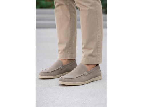 Mocassini leggerissimi e comodissimi in pelle scamosciata