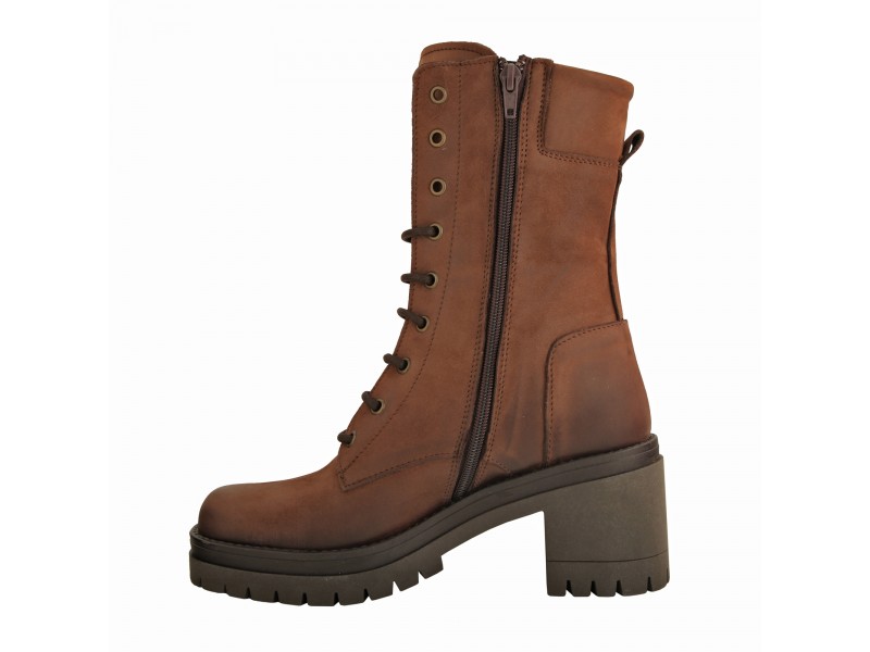 stivaletti stringati