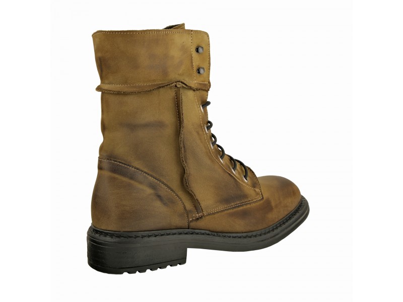 Stivaletti sales stringati pelle
