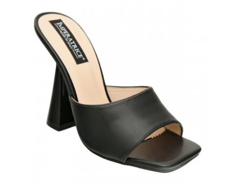 Sabot eleganti con tacco strutturato